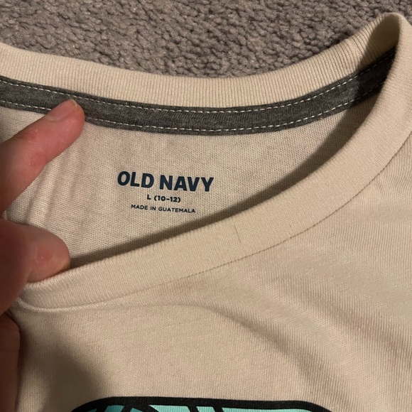 Boys size large t shirts - Picture 3 of 3